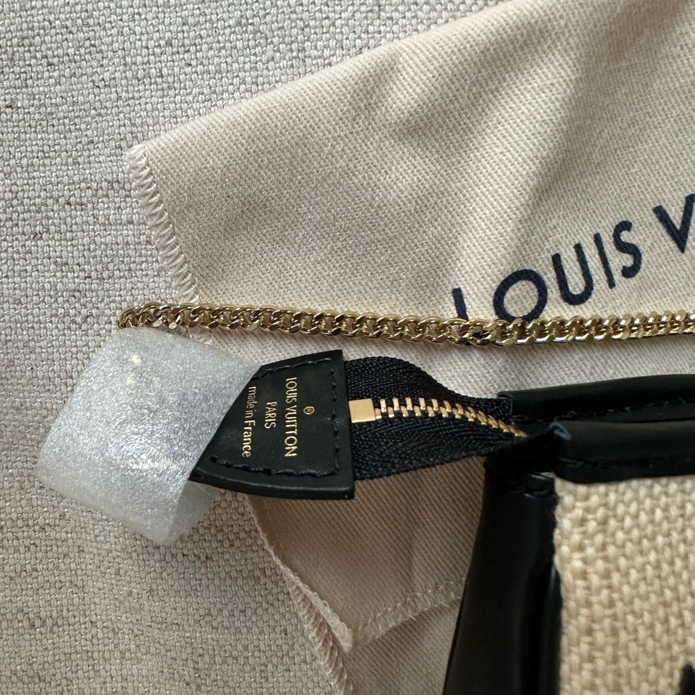 Louis Vuitton Mini Pochette White & Black Monogram Canvas with Gold Chain - Picture 4 of 4